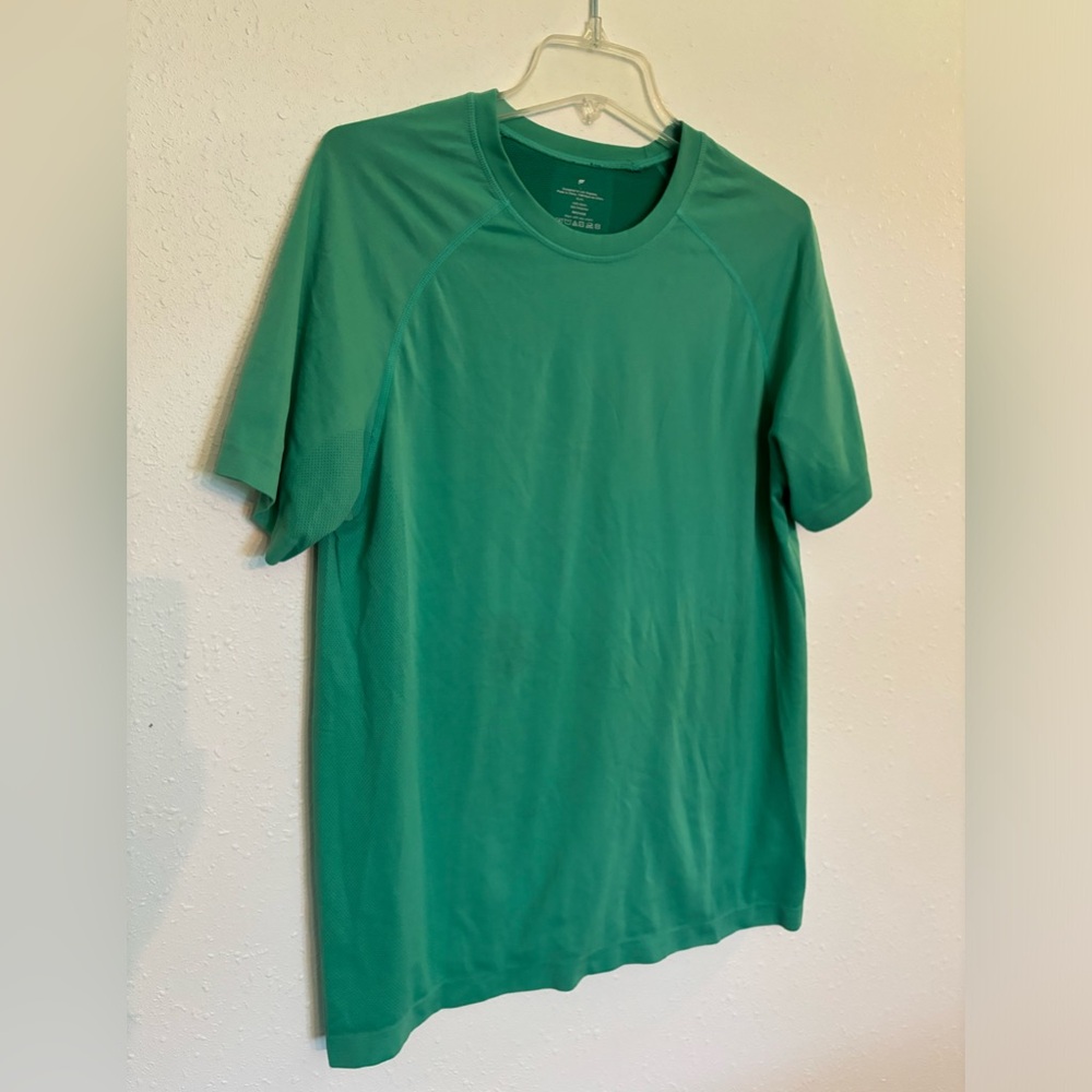 Fabletics short sleeve crew shirt